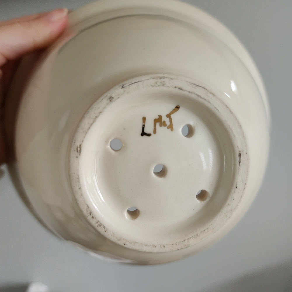 Vintage Wheel-thrown Ceramic Berry Strainer Bowl With Handpainted Strawberries - Picture 5 of 9